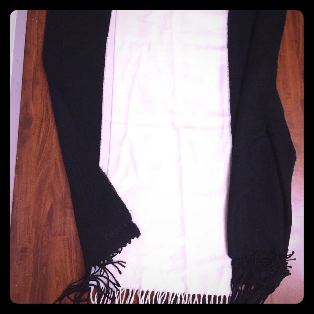 Wool wrap scarf